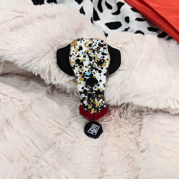 Glamorous dog brooch featuring a spotty glitter acrylic